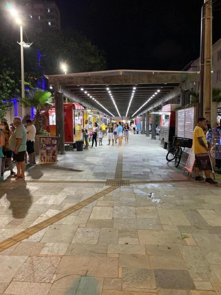 Apartamento Frente Ao Mar Com Varanda E Piscina Praia Grande  Eksteriør bilde